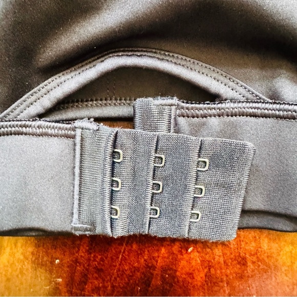 GymShark Black Sports Bra Women's Exo Fit Training Sports Bra Size Small - Picture 6 of 12